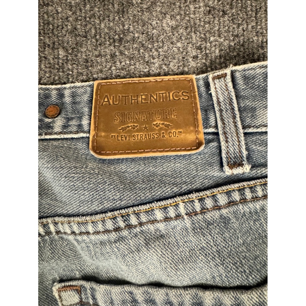 Levi Signature Jeans W30 L30 Vintage Fade Straight Leg Distressed Light Wash - Picture 11 of 11